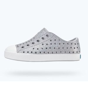 NATIVE SHOES • EUC Jefferson Bling in C7 in Disco Bling/Shell White